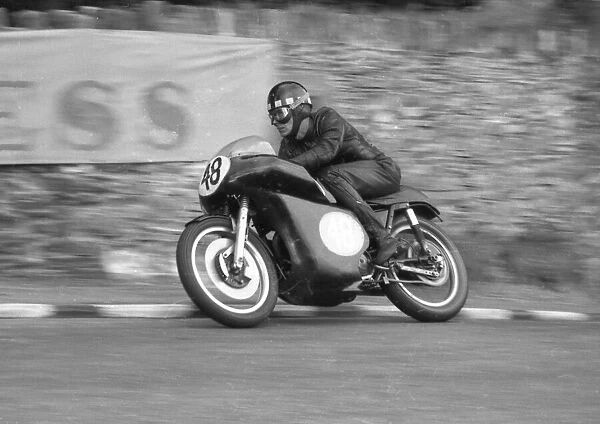 Ian Ablett (AJS) 1963 Junior Manx Grand Prix