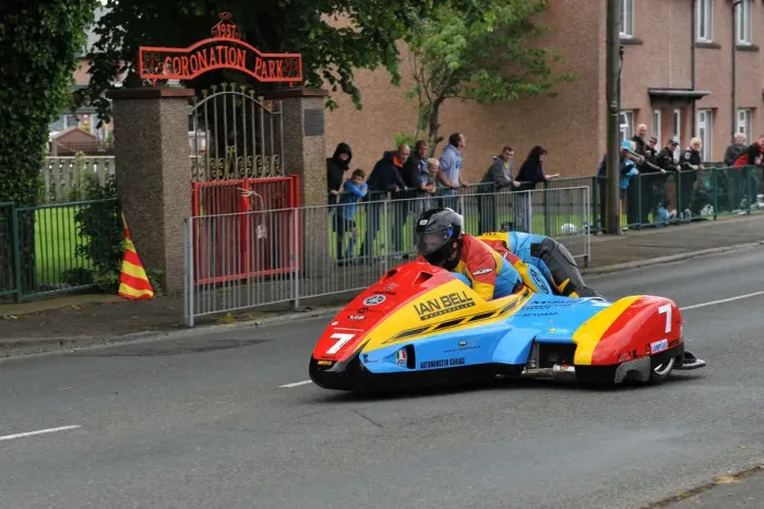 Framed Print : Ian Bell & Carl Bell (Yamaha Baker) 2014 Sidecar TT Framed Print : Ian Bell & Carl Bell (Yamaha Baker) 2014 Sidecar TT