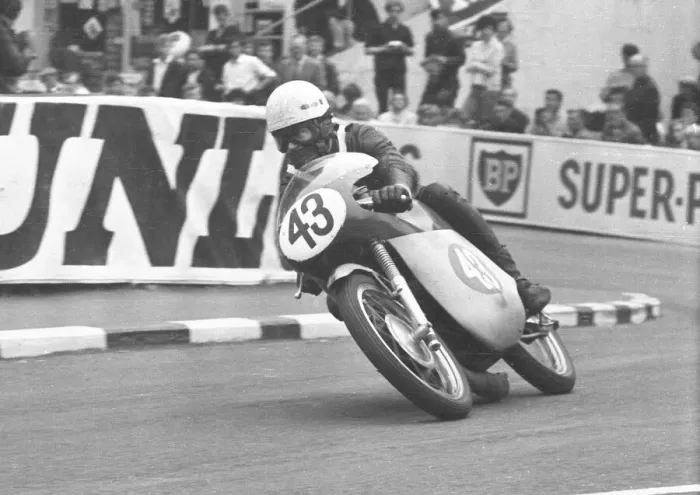 Framed Print : Ian Burne (Bultaco) 1965 Lightweight TT Framed Print : Ian Burne (Bultaco) 1965 Lightweight TT