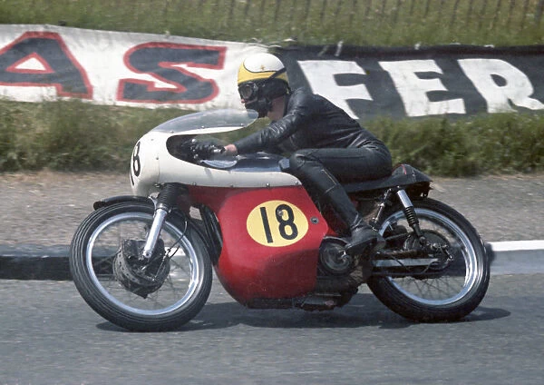 Ian Burne (Norton) 1967 Senior TT