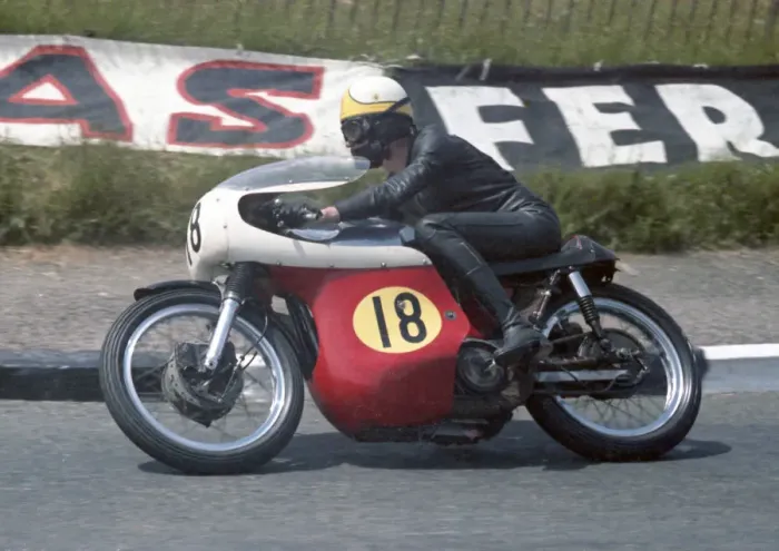 Framed Print : Ian Burne (Norton) 1967 Senior TT Framed Print : Ian Burne (Norton) 1967 Senior TT