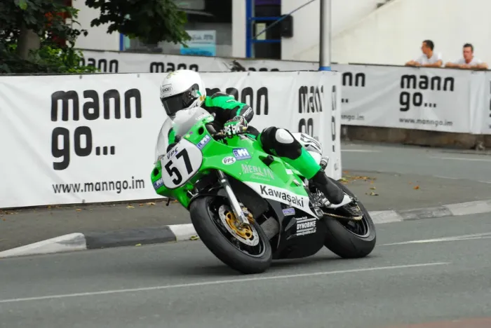 Framed Print : Ian Gardner (Kawasaki) 2013 Formula One Classic TT Framed Print : Ian Gardner (Kawasaki) 2013 Formula One Classic TT