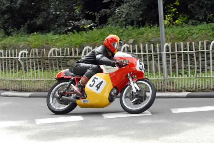 Framed Print : Ian Griffiths (Aermacchi) 2009 Classic TT Framed Print : Ian Griffiths (Aermacchi) 2009 Classic TT