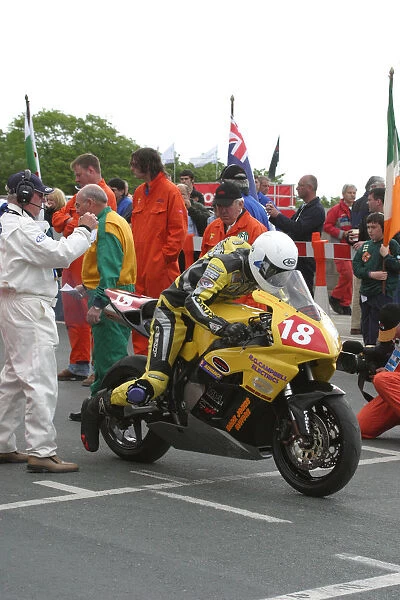 Ian Hutchinson (Honda) 2005 Senior TT