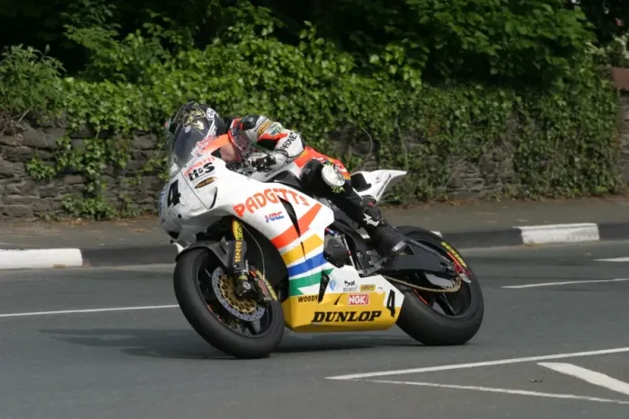 Framed Print : Ian Hutchinson (Honda) 2010 Superbike TT Framed Print : Ian Hutchinson (Honda) 2010 Superbike TT