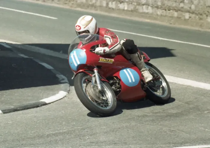 Framed Print : Ian Lawton (Lawton Aermacchi) 1989 Junior Classic TT Framed Print : Ian Lawton (Lawton Aermacchi) 1989 Junior Classic TT