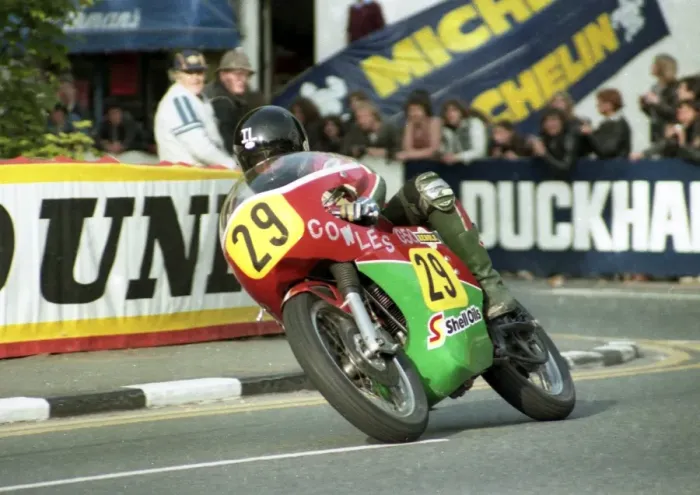 Framed Print : Ian Lougher (Cowles Matchless) 1984 Classic TT Framed Print : Ian Lougher (Cowles Matchless) 1984 Classic TT
