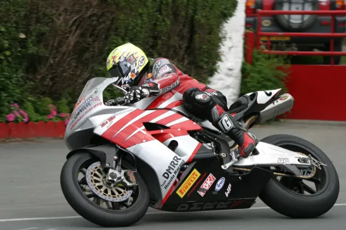 Framed Print : Ian Lougher (Honda) 2005 Superbike TT
