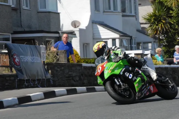 Framed Print : Ian Lougher (Kawasaki) 2011 Southern 100