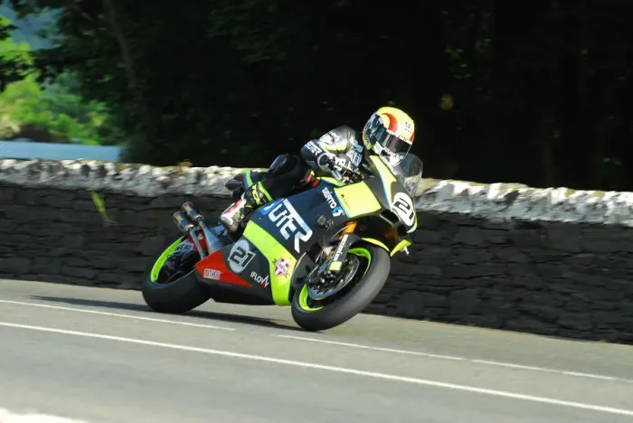 Framed Print : Ian Lougher (Suter) 2018 Superbike TT Framed Print : Ian Lougher (Suter) 2018 Superbike TT