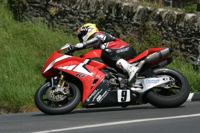 Framed Print : Ian Lougher (Yamaha) 2009 Superbike TT Framed Print : Ian Lougher (Yamaha) 2009 Superbike TT