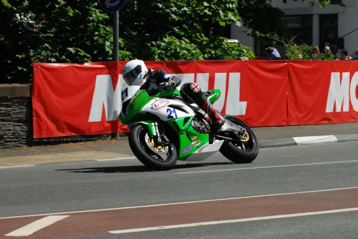 Framed Print : Ian Mackman (Kawasaki) 2013 Supersport TT Framed Print : Ian Mackman (Kawasaki) 2013 Supersport TT