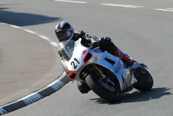 Framed Print : Ian Mackman (Norton) 2013 Senior TT Framed Print : Ian Mackman (Norton) 2013 Senior TT