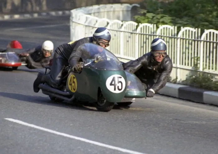 Framed Print : Ian McDonald & Andre Witherington (Triumph) 1969 750 Sidecar TT Framed Print : Ian McDonald & Andre Witherington (Triumph) 1969 750 Sidecar TT