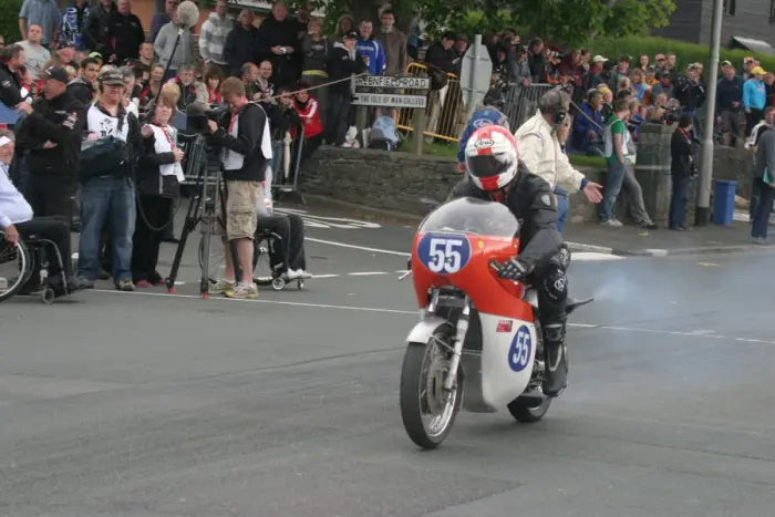 Framed Print : Ian Millard (Jawa) 2010 TT Parade Lap Framed Print : Ian Millard (Jawa) 2010 TT Parade Lap