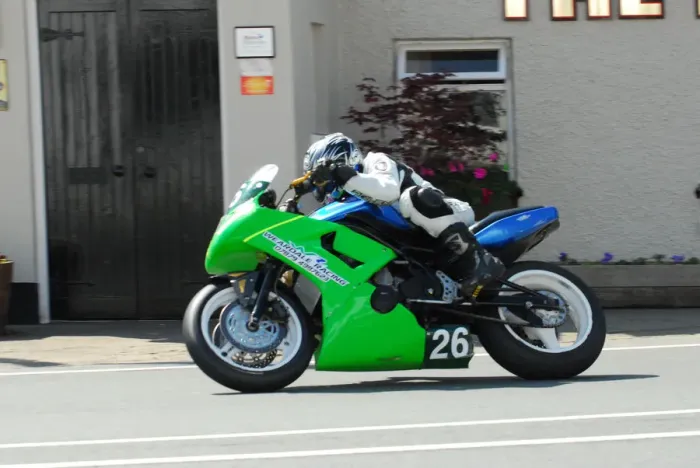 Framed Print : Ian Pattinson (Kawasaki) 2013 Lightweight TT Framed Print : Ian Pattinson (Kawasaki) 2013 Lightweight TT