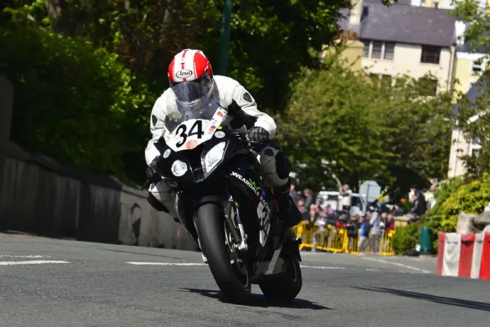 Framed Print : Ian Pattinson (Weardale BMW) 2015 Superbike TT Framed Print : Ian Pattinson (Weardale BMW) 2015 Superbike TT