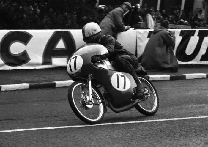 Framed Print : Ian Plumridge (Derbi) 1965 50cc TT Framed Print : Ian Plumridge (Derbi) 1965 50cc TT