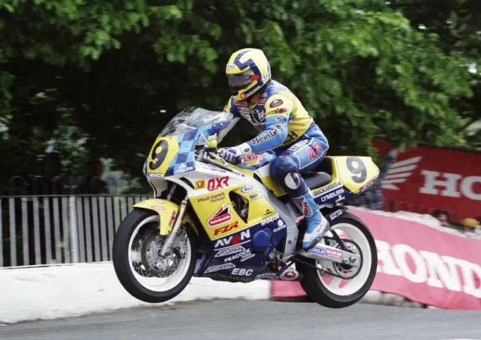 Framed Print : Ian Simpson (Yamaha) 1994 Supersport 600 TT Framed Print : Ian Simpson (Yamaha) 1994 Supersport 600 TT