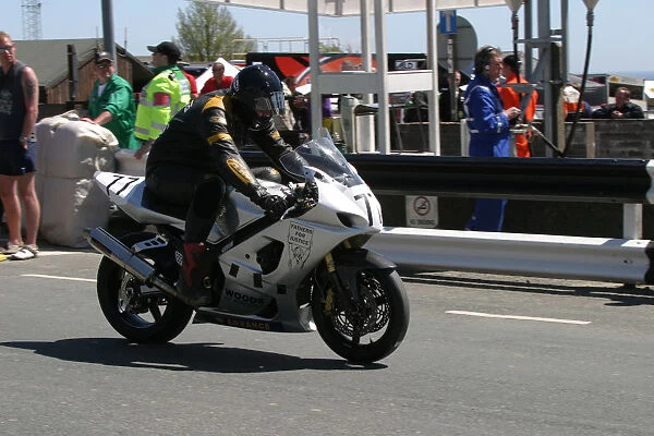 Ian Smith (Suzuki) 2006 Superbike TT