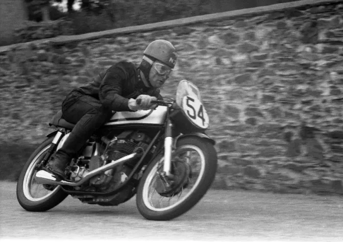Framed Print : Ian Yeates (Norton) 1957 Junior TT Framed Print : Ian Yeates (Norton) 1957 Junior TT