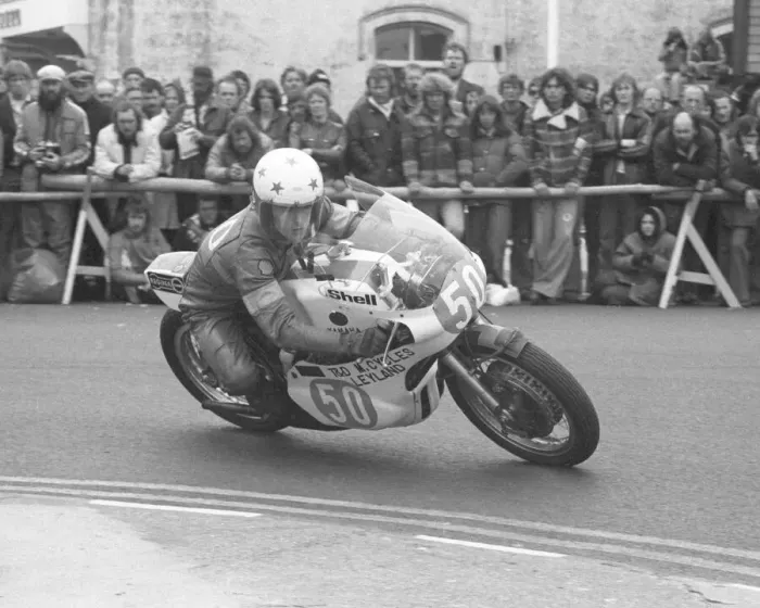 Framed Print : Bill Ingham (Yamaha) 1977 Jubilee TT Framed Print : Bill Ingham (Yamaha) 1977 Jubilee TT