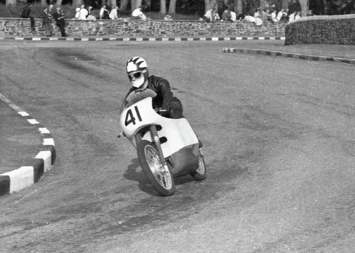 Framed Print : Irish ace Tommy Robb (Ducati) at Nursery Bends; 1959 Ultra Lightweight TT Framed Print : Irish ace Tommy Robb (Ducati) at Nursery Bends; 1959 Ultra Lightweight TT
