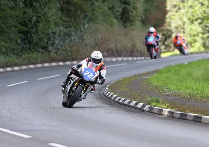Framed Print : Irish Eoin O Siochru (Kawasaki) at Quarry Bends