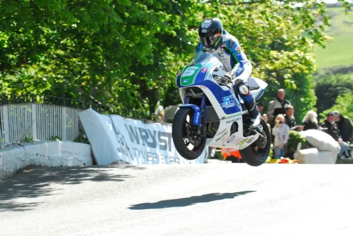 Framed Print : Ivan Lintin (Kawasaki) 2015 Lightweight TT Framed Print : Ivan Lintin (Kawasaki) 2015 Lightweight TT
