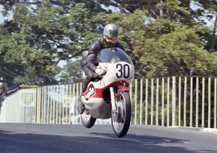 Framed Print : Bill Ivy (Yamaha) 1965 Ultra Lightweight TT Framed Print : Bill Ivy (Yamaha) 1965 Ultra Lightweight TT