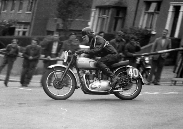 Framed Print : J E Williams (Triumph) 1952 Senior Clubman TT Framed Print : J E Williams (Triumph) 1952 Senior Clubman TT