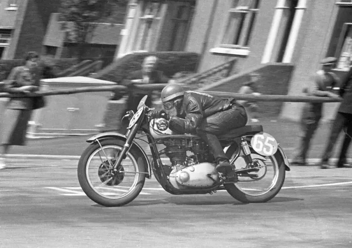 Framed Print : J H T Harris (BSA) 1953 Junior Clubman TT Framed Print : J H T Harris (BSA) 1953 Junior Clubman TT