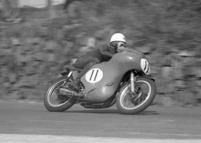 Framed Print : Jack Ahearn (Norton) 1964 Senior TT Framed Print : Jack Ahearn (Norton) 1964 Senior TT