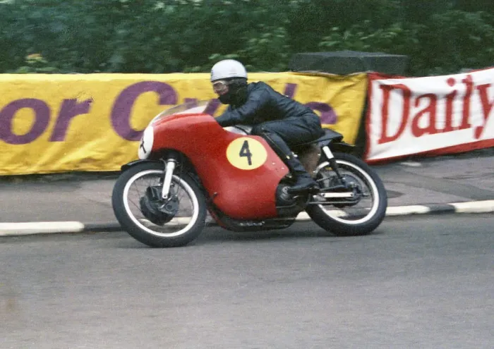 Framed Print : Jack Ahearn (Norton) 1965 Senior TT Framed Print : Jack Ahearn (Norton) 1965 Senior TT