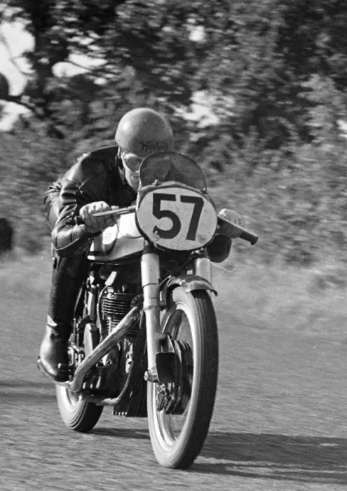 Framed Print : Jack Brett (Norton) 1951 Junior Ulster Grand Prix Framed Print : Jack Brett (Norton) 1951 Junior Ulster Grand Prix