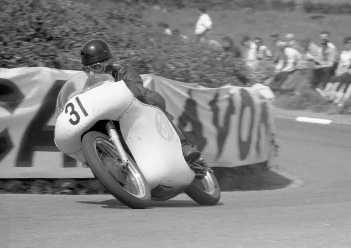 Framed Print : Jack Bullock (Norton) 1961 Junior TT Framed Print : Jack Bullock (Norton) 1961 Junior TT