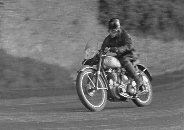 Jack Fifazio BSA 1949 Junior Clubman TT Practice