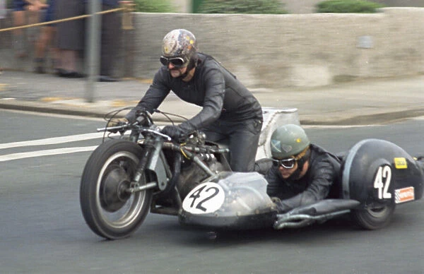 Jack Forrest & Ian Forrest (BSA) 1970 500 Sidecar TT