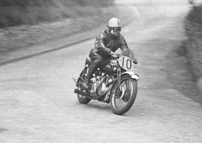 Framed Print : Jack Harding (Vincent) 1949 Clubman 1000 TT Framed Print : Jack Harding (Vincent) 1949 Clubman 1000 TT