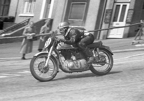Jack Hedley (Norton) 1954 Senior Clubman TT