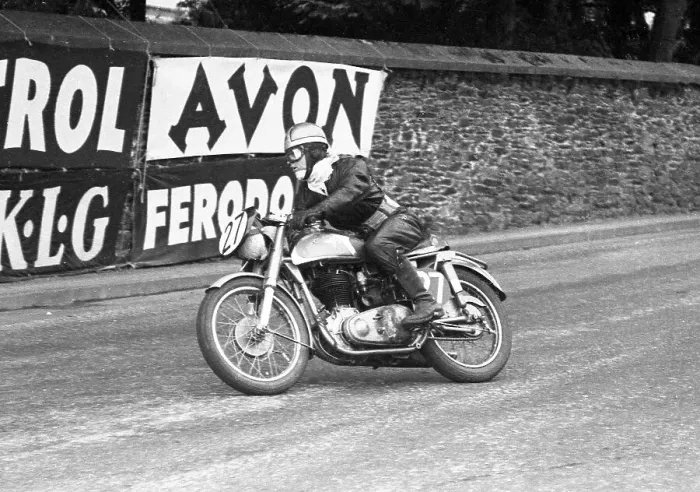 Framed Print : Jack Hedley (Norton) 1955 Senior Clubman TT Framed Print : Jack Hedley (Norton) 1955 Senior Clubman TT