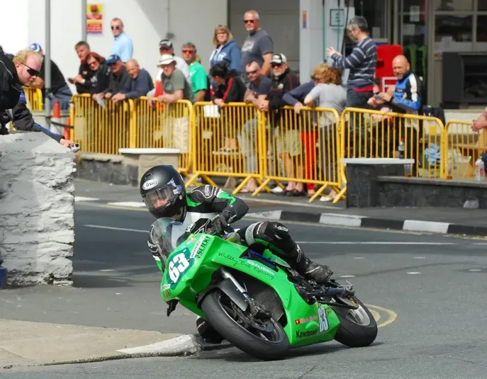 Framed Print : Jack Hunter (Kawasaki) 2015 Lightweight TT Framed Print : Jack Hunter (Kawasaki) 2015 Lightweight TT