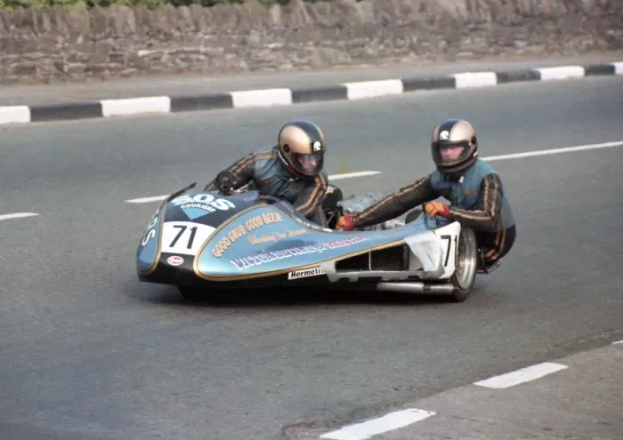 Framed Print : Jack Muldoon & Alistair Green (Yamaha) 1982 Sidecar TT Framed Print : Jack Muldoon & Alistair Green (Yamaha) 1982 Sidecar TT