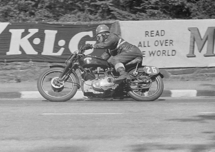 Framed Print : Jack Orton (Vincent) 1951 Senior Clubman TT Framed Print : Jack Orton (Vincent) 1951 Senior Clubman TT