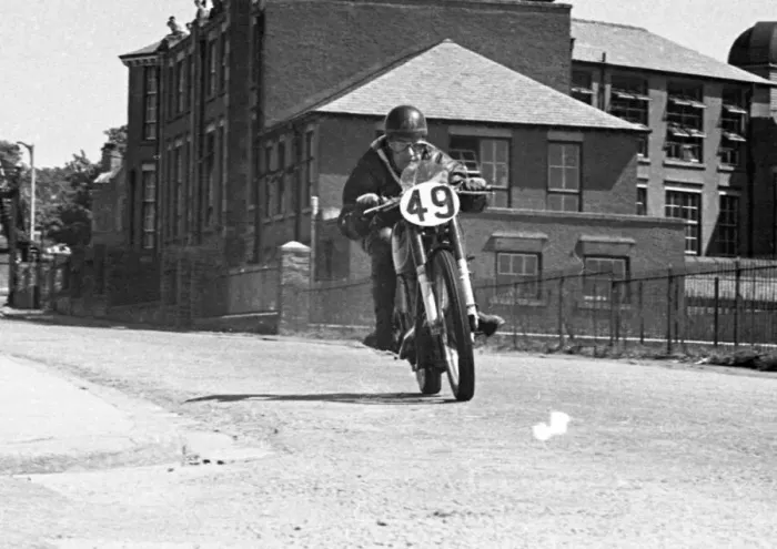 Framed Print : Jack Slater (AJS) 1950 Junior TT Framed Print : Jack Slater (AJS) 1950 Junior TT