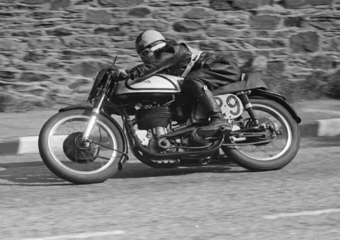Framed Print : Jack Wood (Norton) 1953 Junior Manx Grand Prix Framed Print : Jack Wood (Norton) 1953 Junior Manx Grand Prix