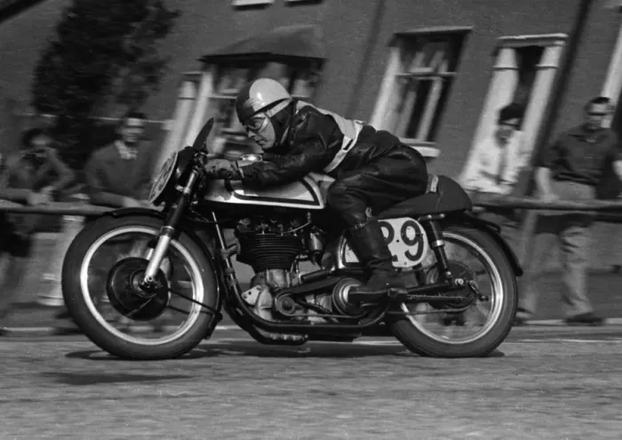 Framed Print : Jack Wood (Norton) 1953 Junior Manx Grand Prix Framed Print : Jack Wood (Norton) 1953 Junior Manx Grand Prix