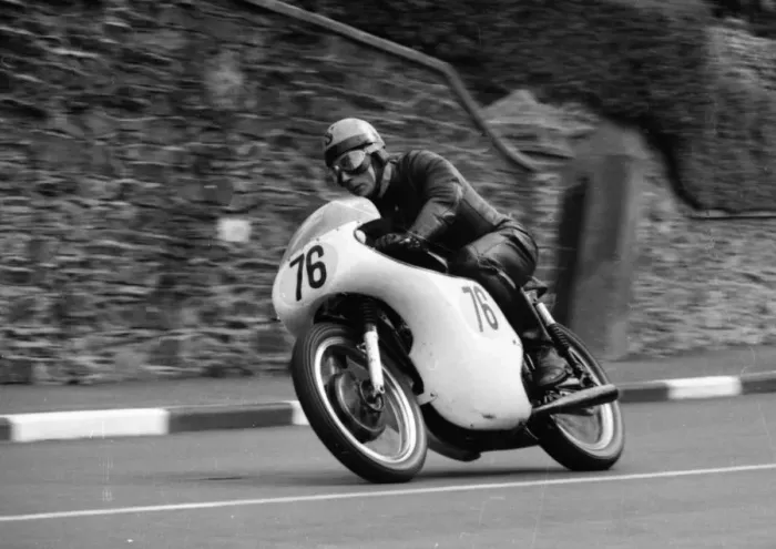 Framed Print : Jack York (GBS) 1963 Senior Manx Grand Peix Framed Print : Jack York (GBS) 1963 Senior Manx Grand Peix
