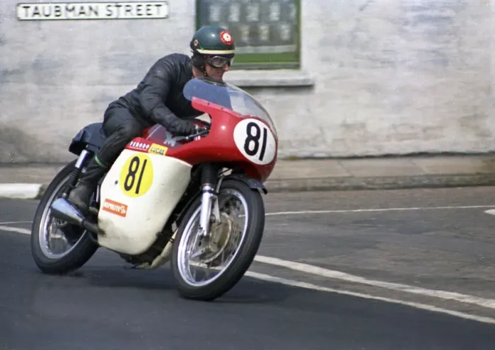 Framed Print : James Ashton (Matchless) 1970 Senior TT Framed Print : James Ashton (Matchless) 1970 Senior TT
