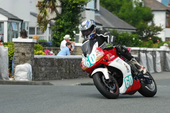 Framed Print : James Christie (Suzuki) 2014 Southern 100 Framed Print : James Christie (Suzuki) 2014 Southern 100